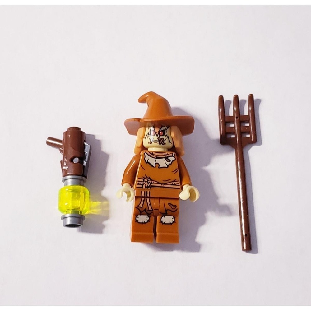 LEGO DC Super Heroes Scarecrow Minifigure from 76054